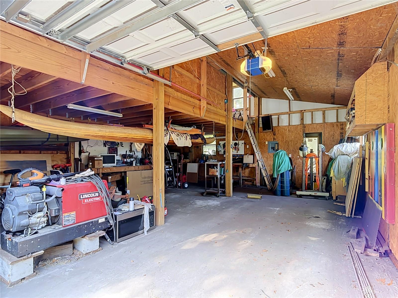 2320 BOGAERT RD — photo 42