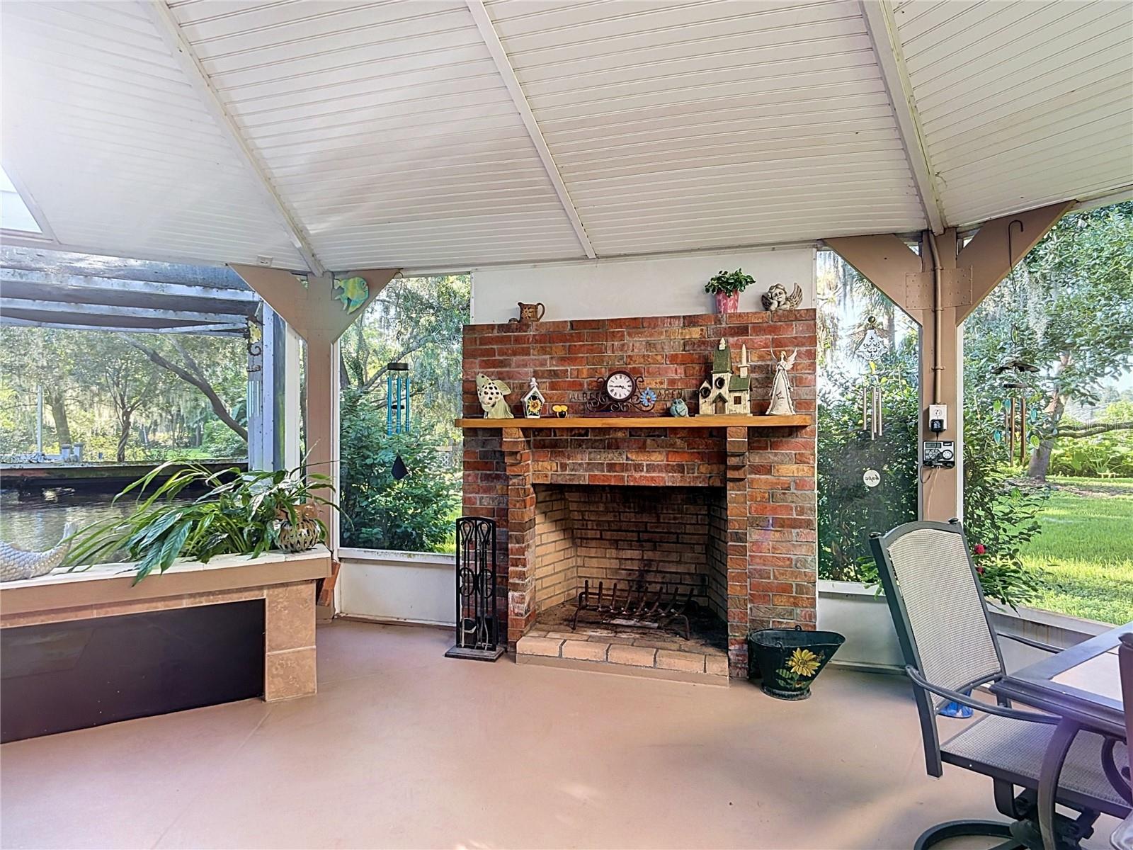 2320 BOGAERT RD — photo 44