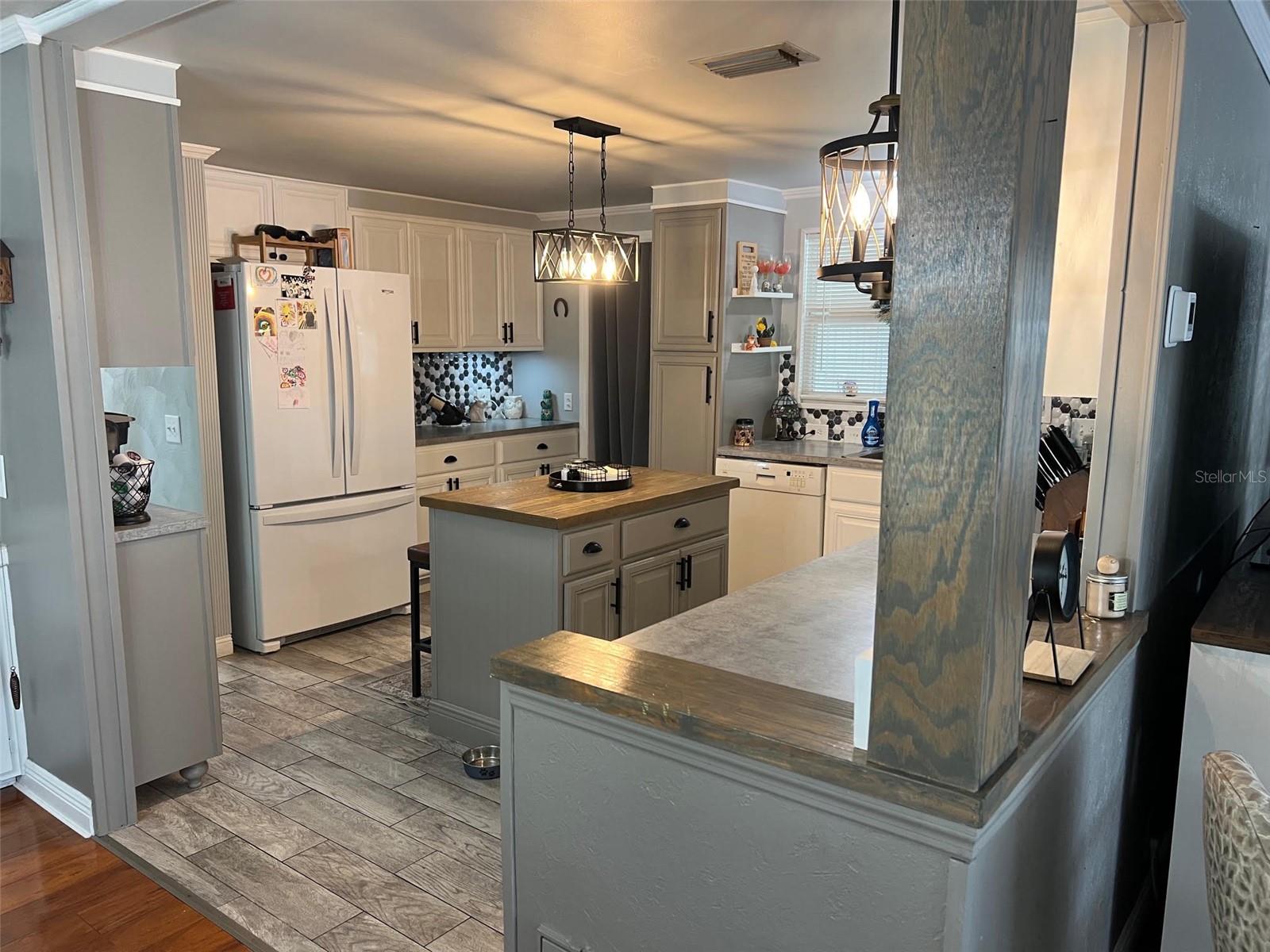 63 ROYAL PALM CIR — photo 8