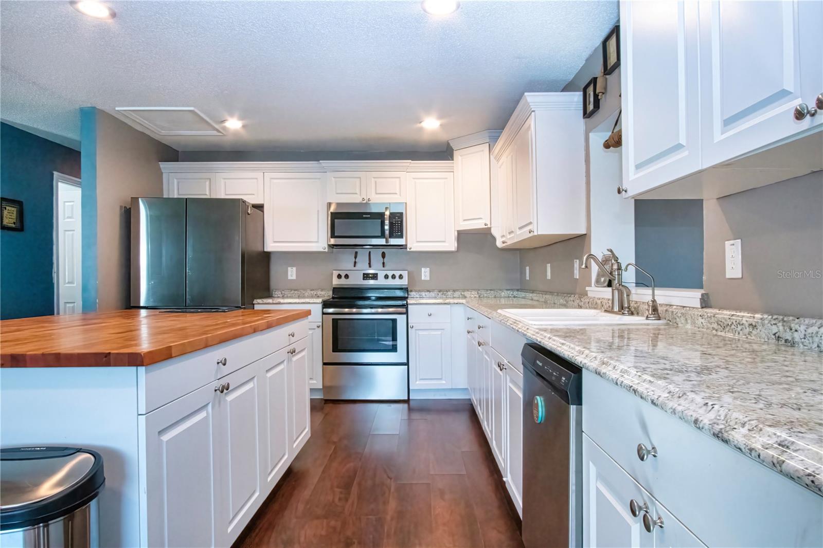 330 MOCCASIN HOLLOW RD — photo 21