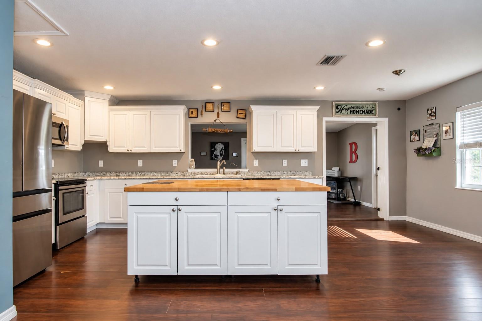 330 MOCCASIN HOLLOW RD — photo 18