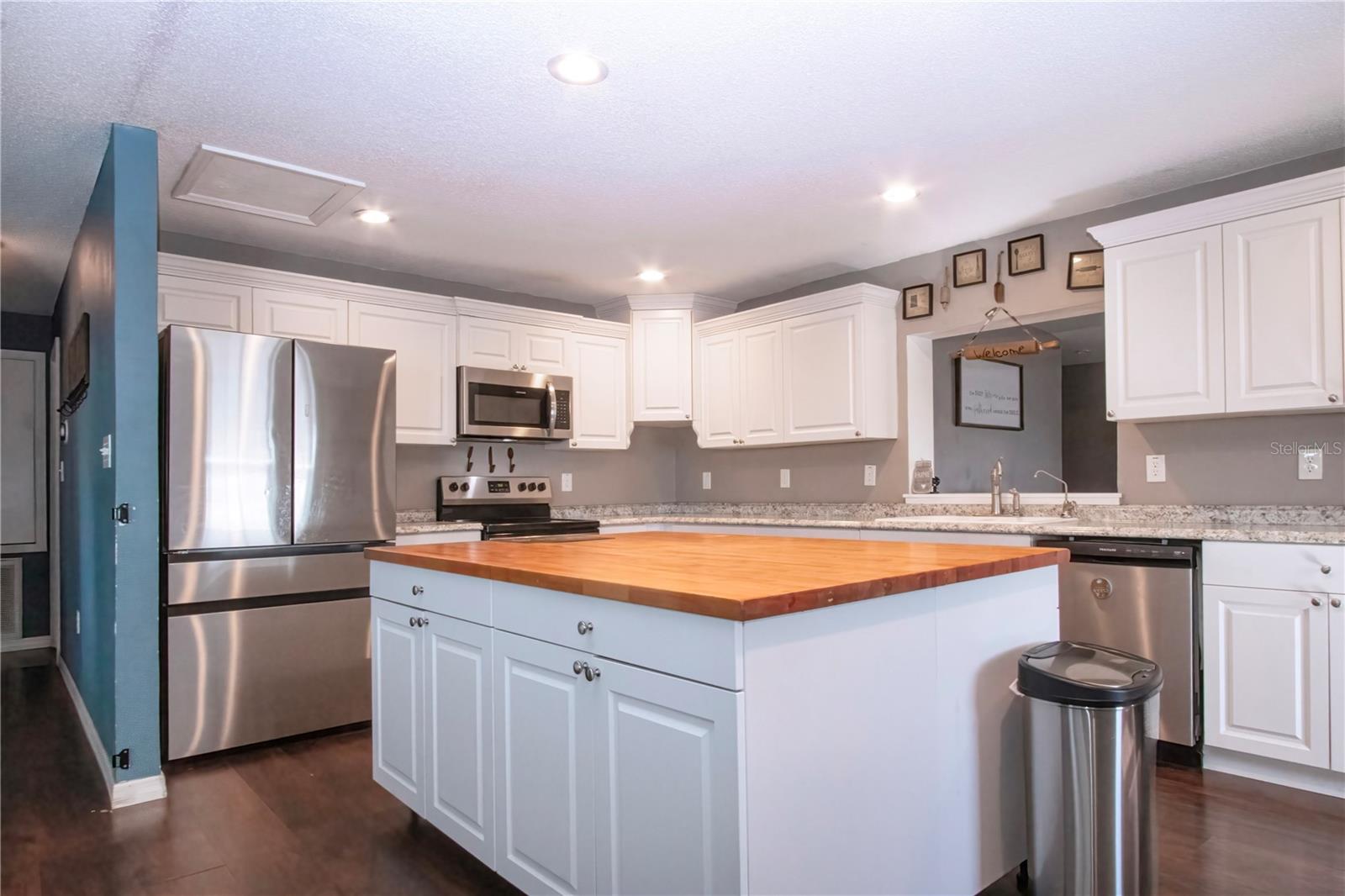 330 MOCCASIN HOLLOW RD — photo 20