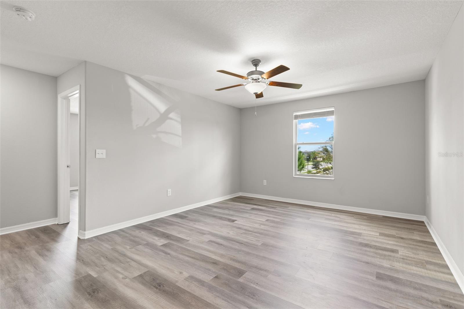 5061 WHITE CHICORY DR — photo 33