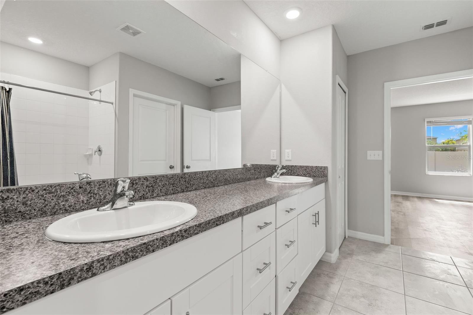 5061 WHITE CHICORY DR — photo 28