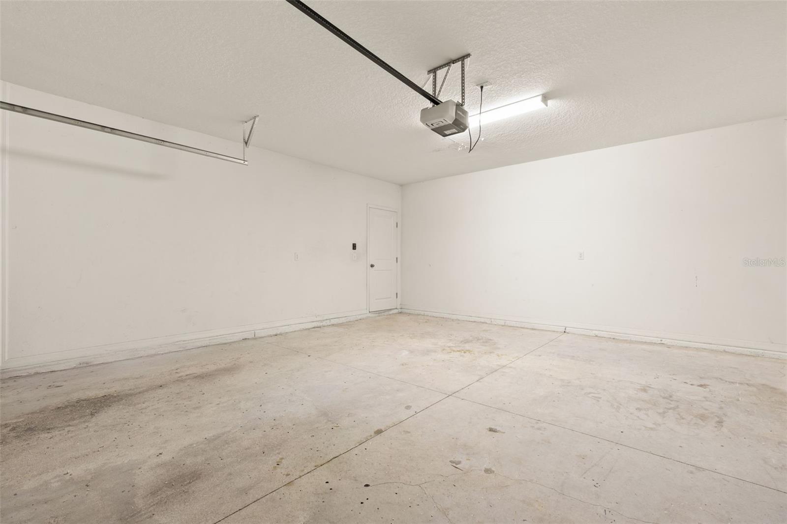 5061 WHITE CHICORY DR — photo 47