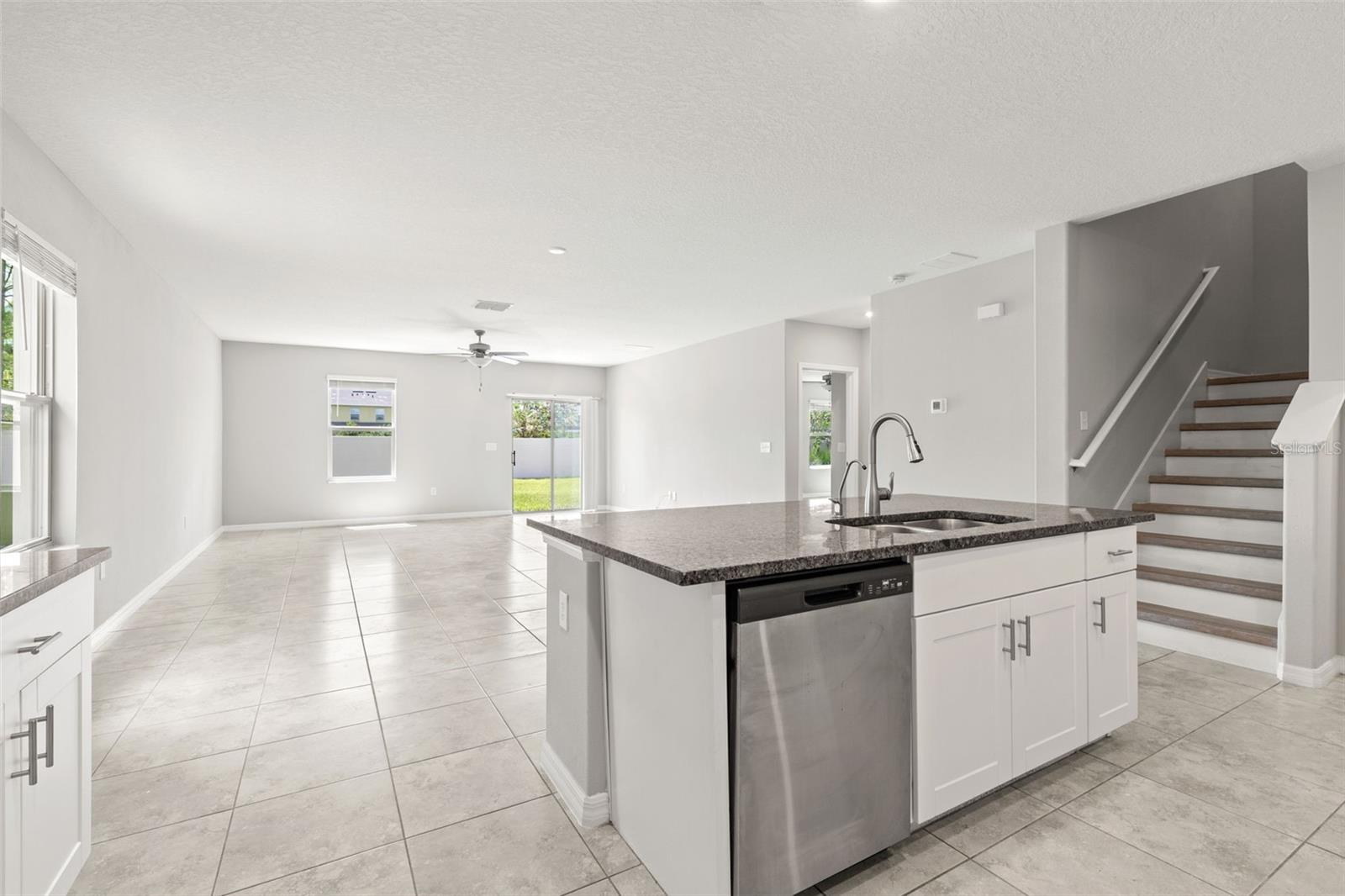 5061 WHITE CHICORY DR — photo 14