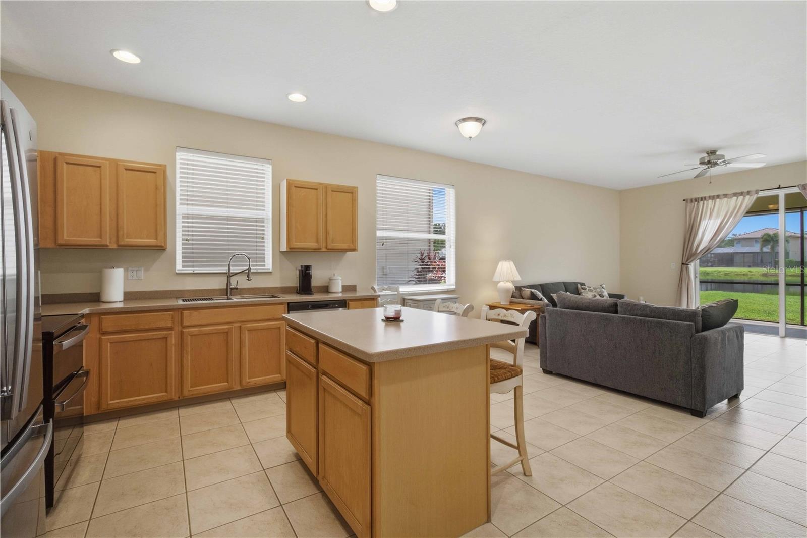 236 GOLDEN HARBOUR TRL — photo 8