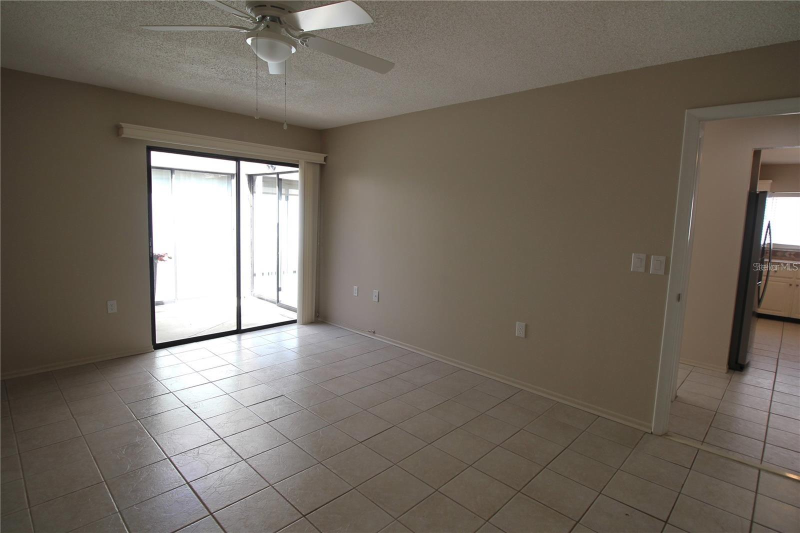 390 S WOODLANDS DR — photo 33