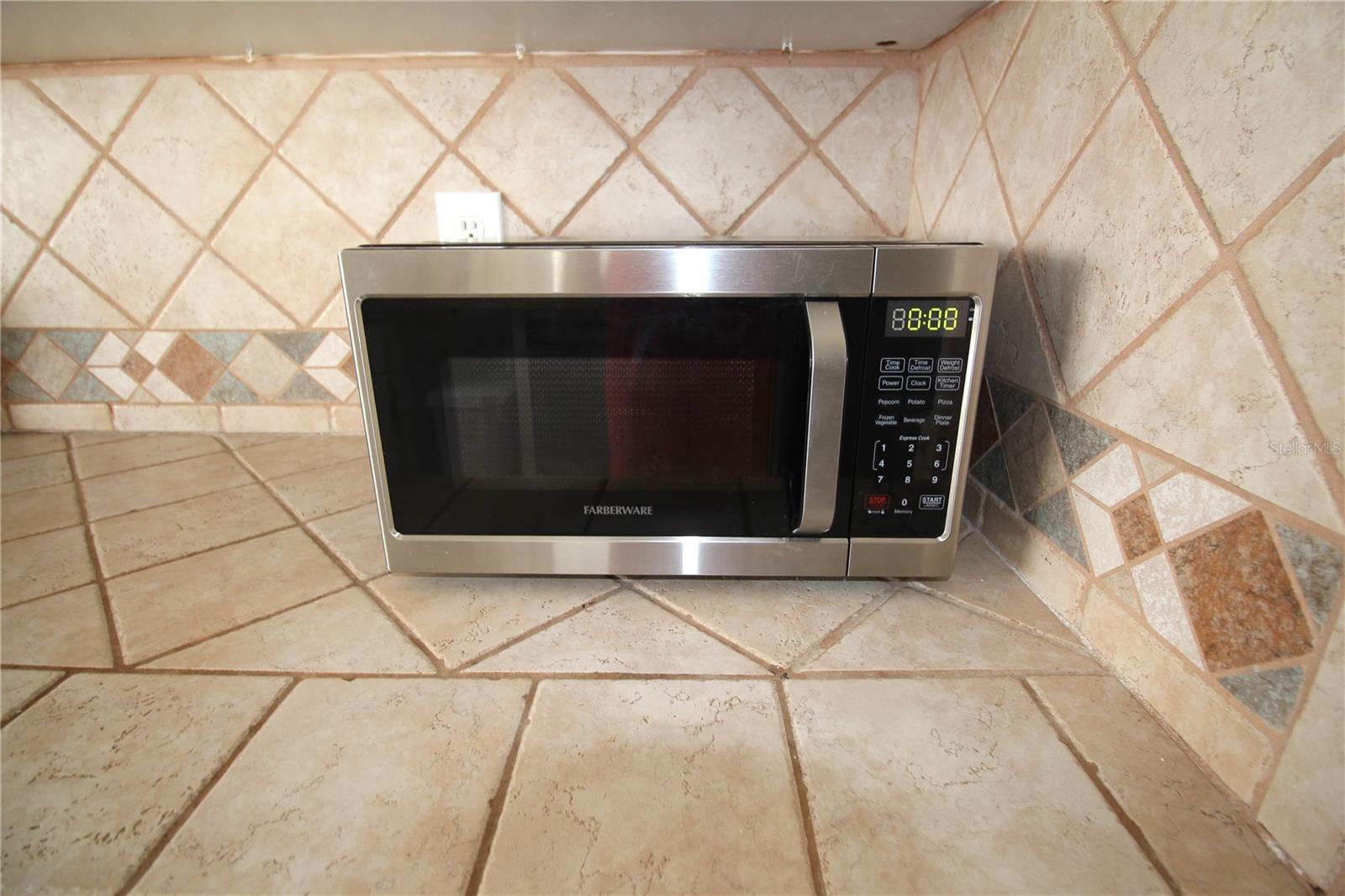 390 S WOODLANDS DR — photo 25