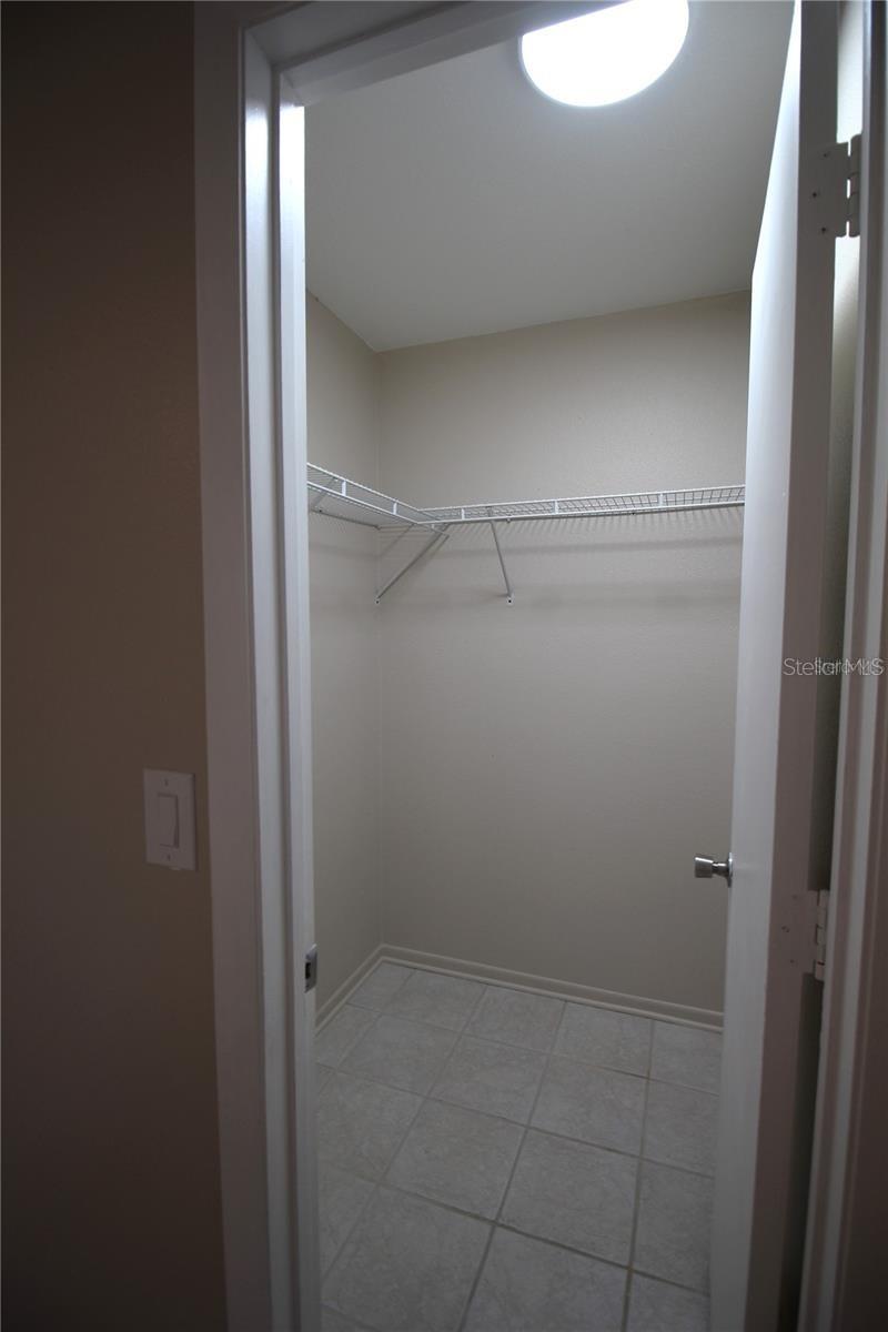 390 S WOODLANDS DR — photo 37