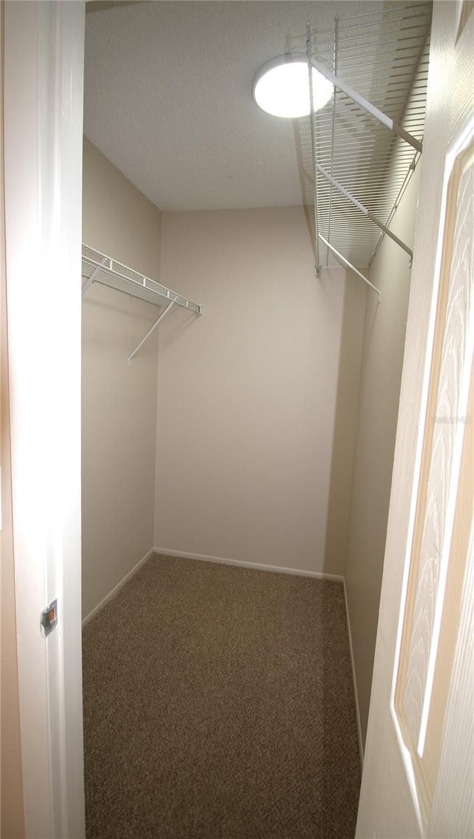390 S WOODLANDS DR — photo 28