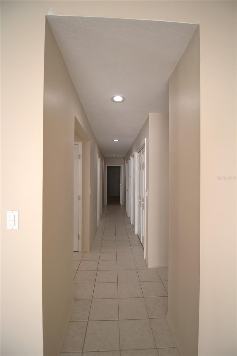 390 S WOODLANDS DR — photo 14