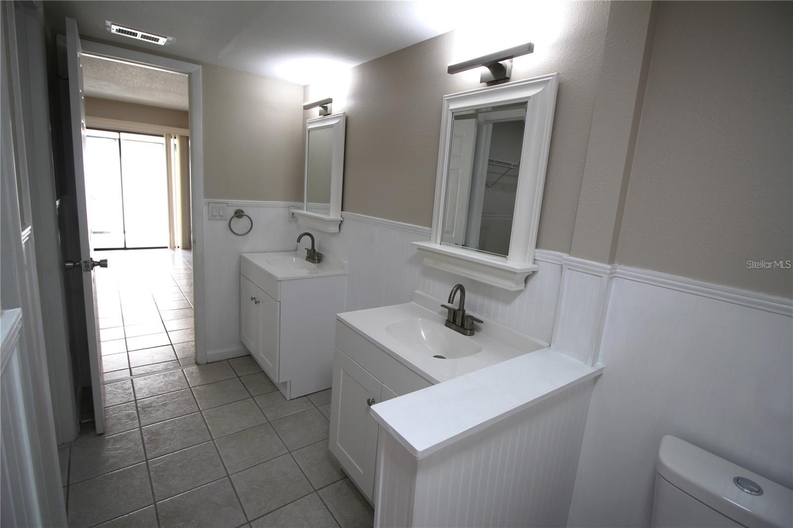 390 S WOODLANDS DR — photo 30