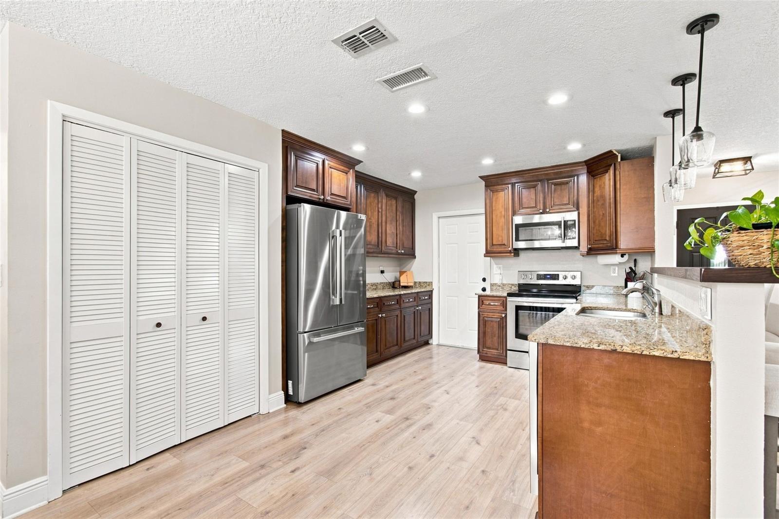 9639 ALVERNON DR — photo 15