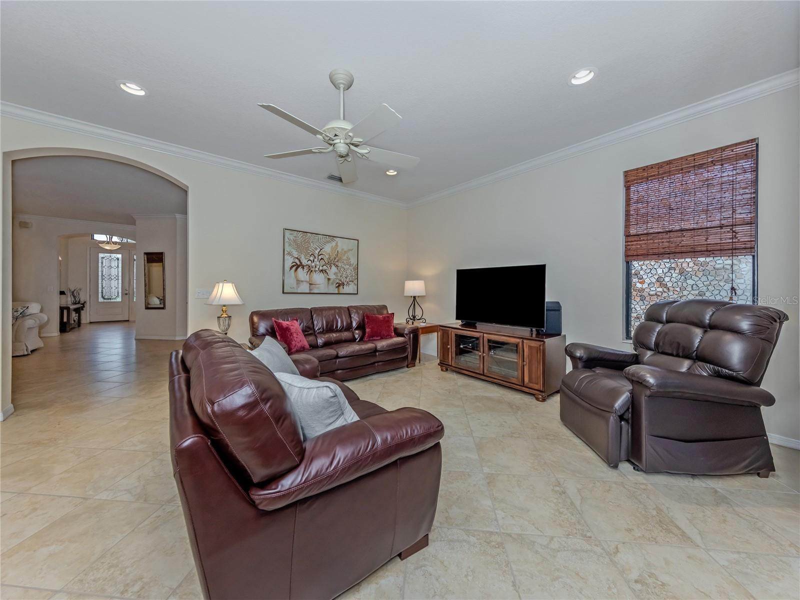 20702 CAPELLO DR — photo 10