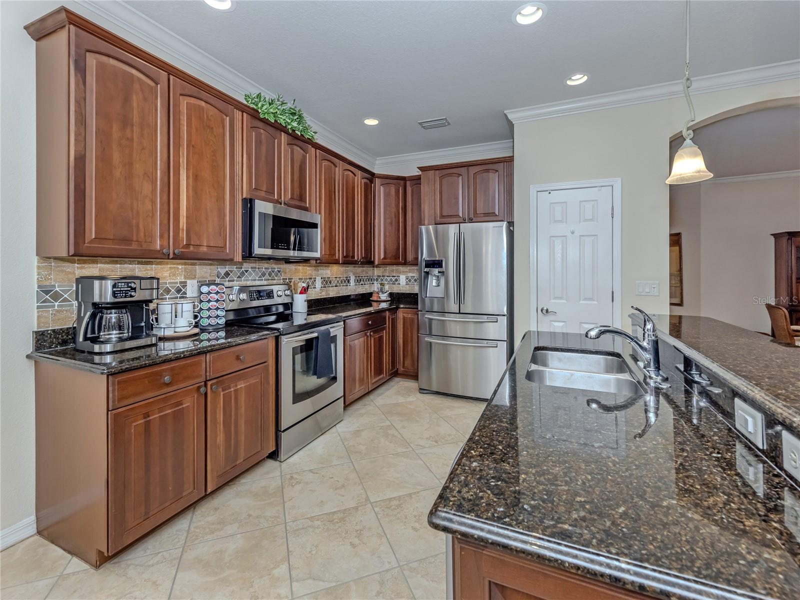 20702 CAPELLO DR — photo 16