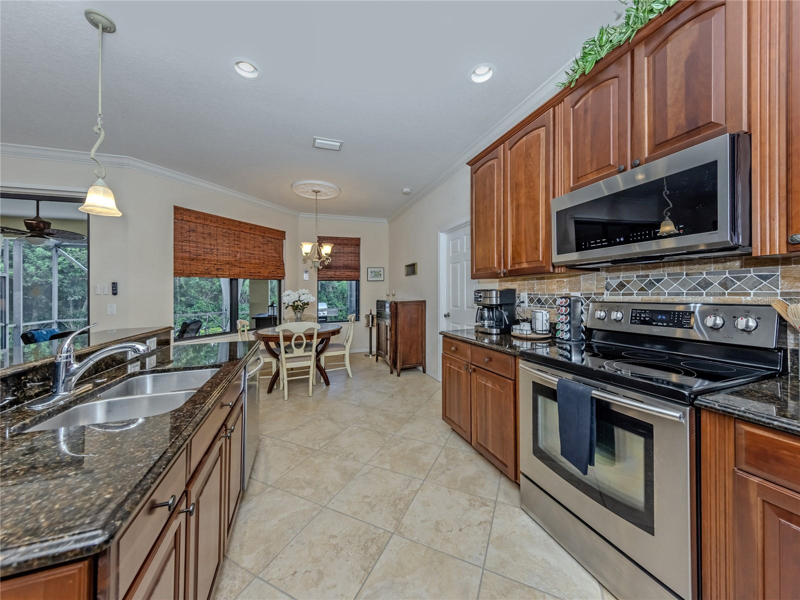 20702 CAPELLO DR — photo 13