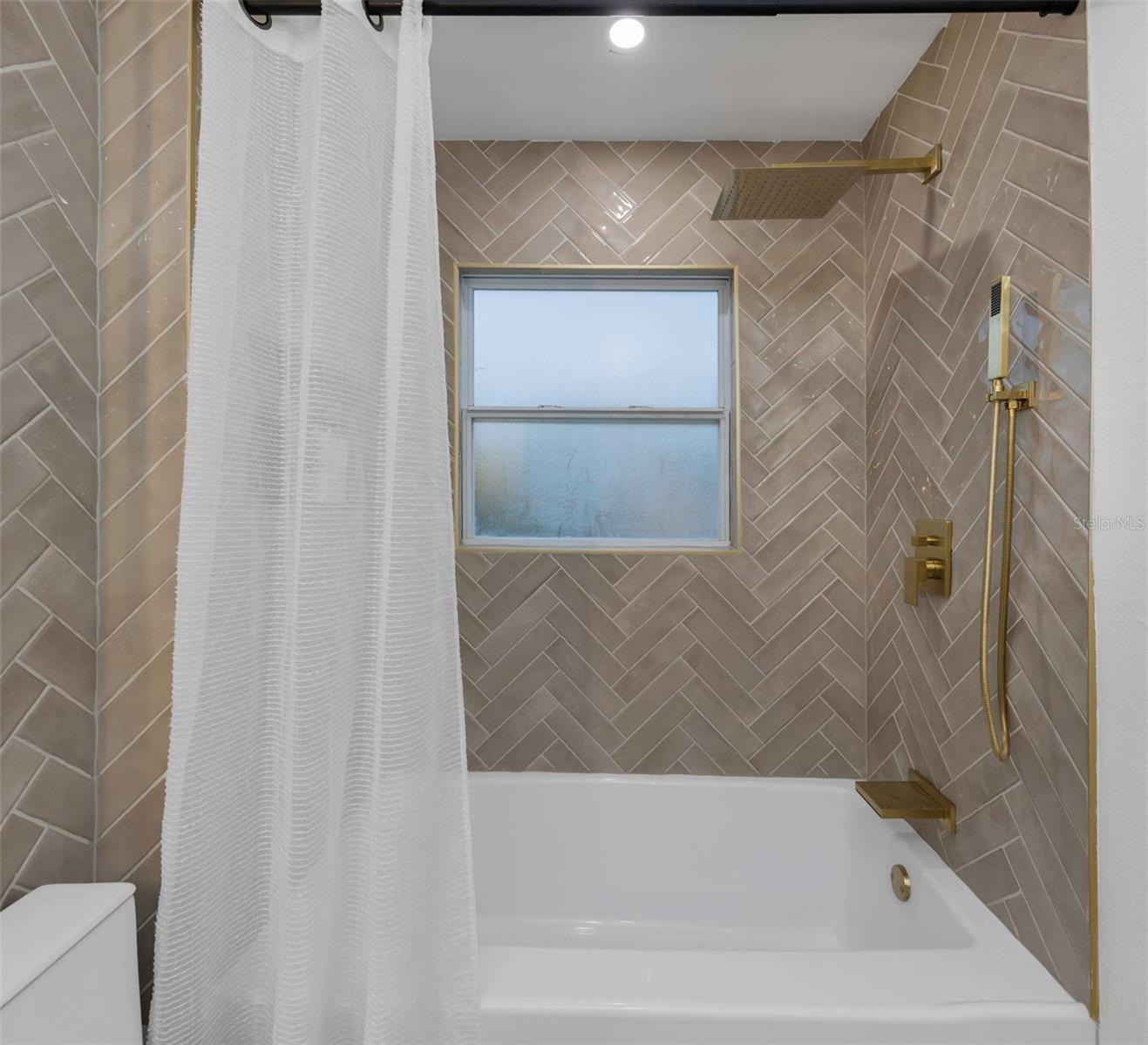 8209 134TH ST — photo 38