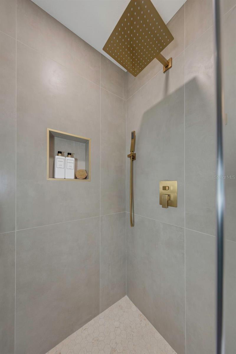 8209 134TH ST — photo 35