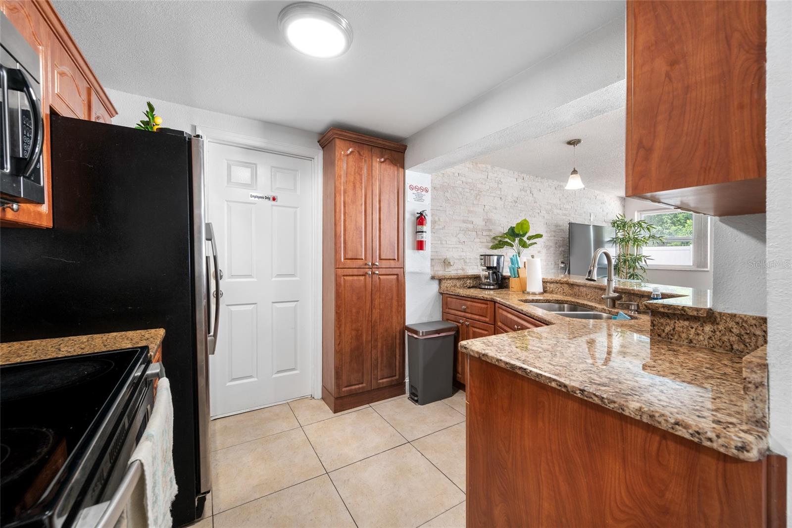 8339 DRYCREEK DR — photo 54