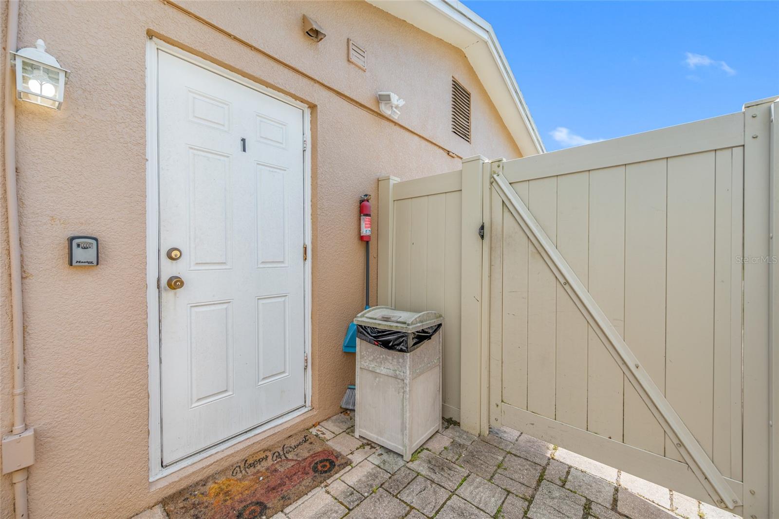 8339 DRYCREEK DR — photo 23