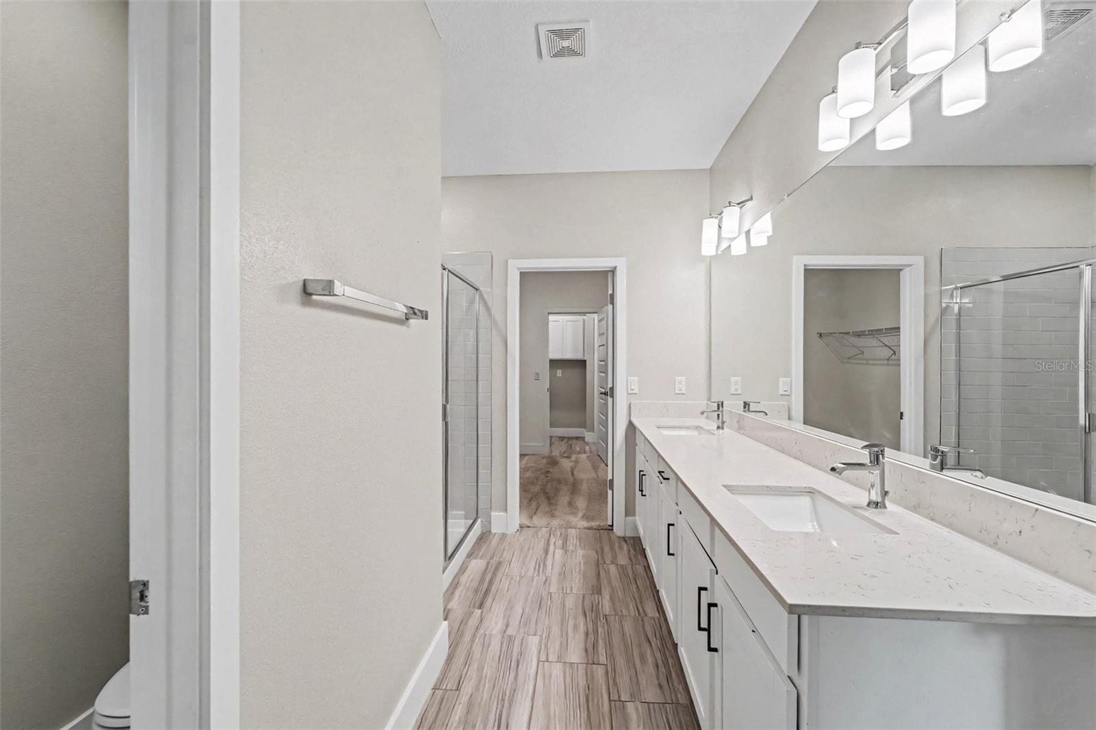 9604 LITTLE BLUESTEM DR — photo 15