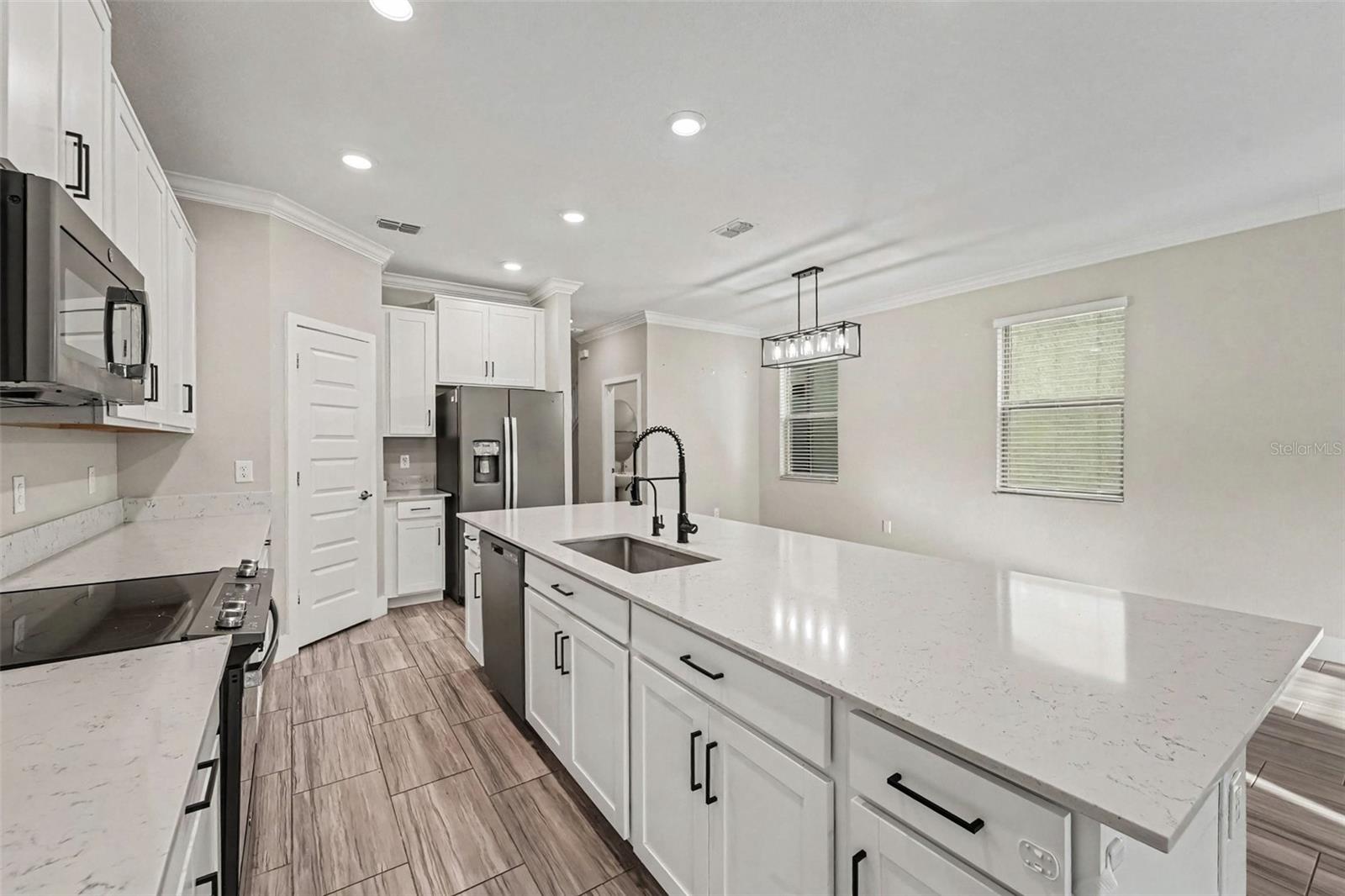 9604 LITTLE BLUESTEM DR — photo 10