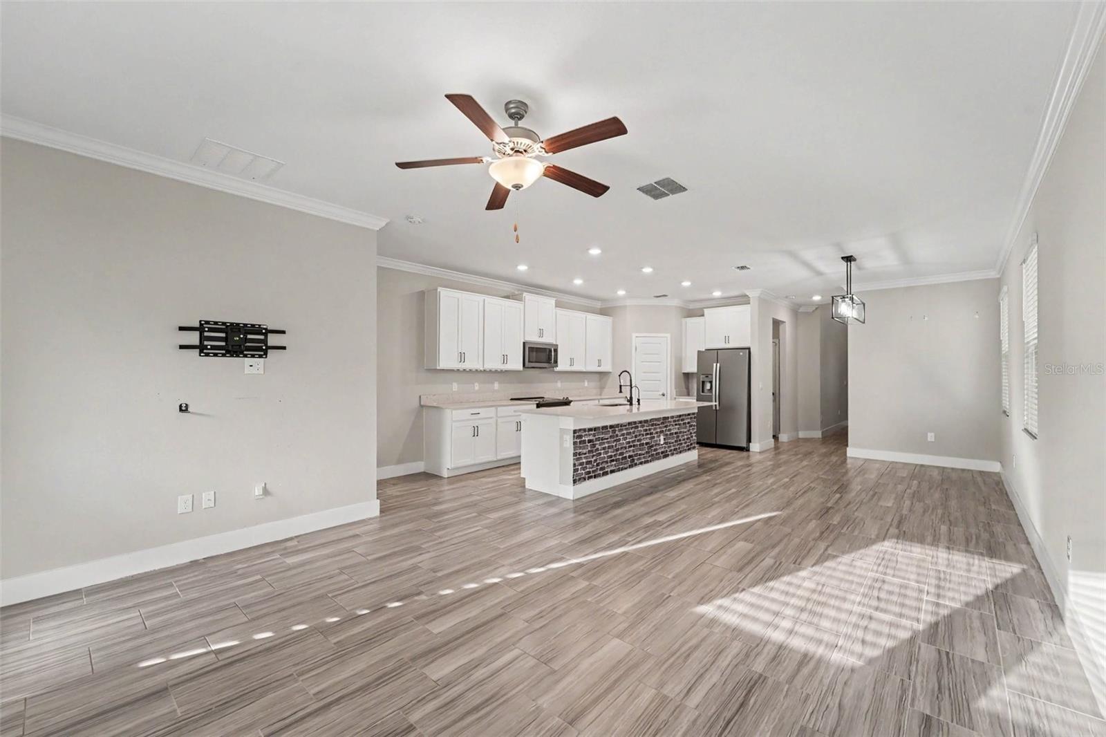 9604 LITTLE BLUESTEM DR — photo 6