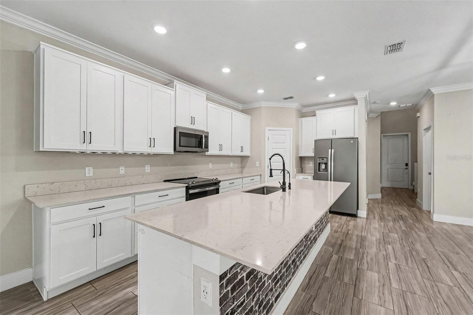 9604 LITTLE BLUESTEM DR — photo 9