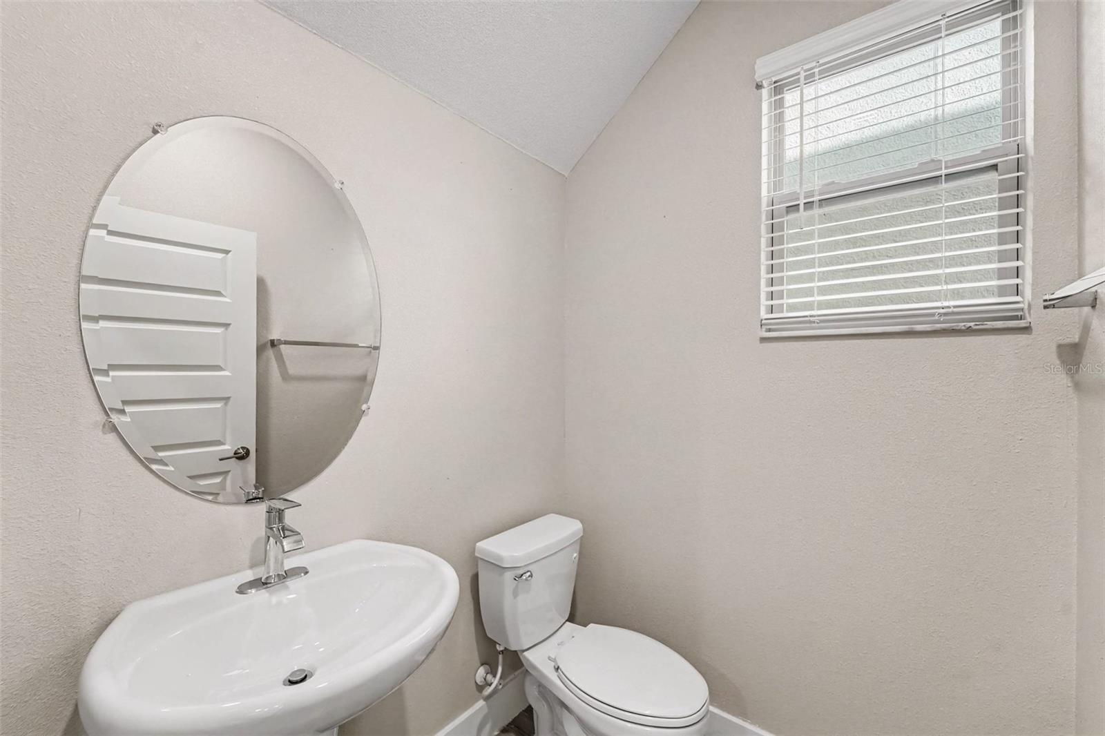 9604 LITTLE BLUESTEM DR — photo 18
