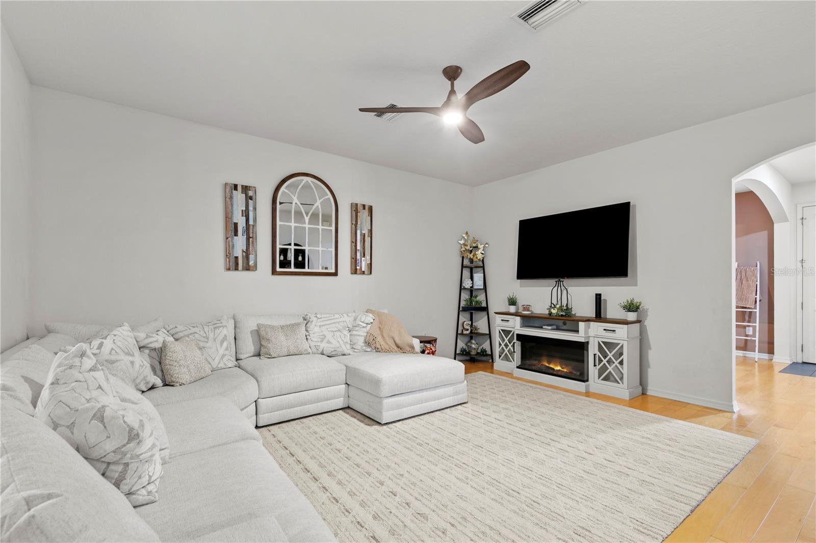 7931 HAMPTON LAKE DR — photo 13