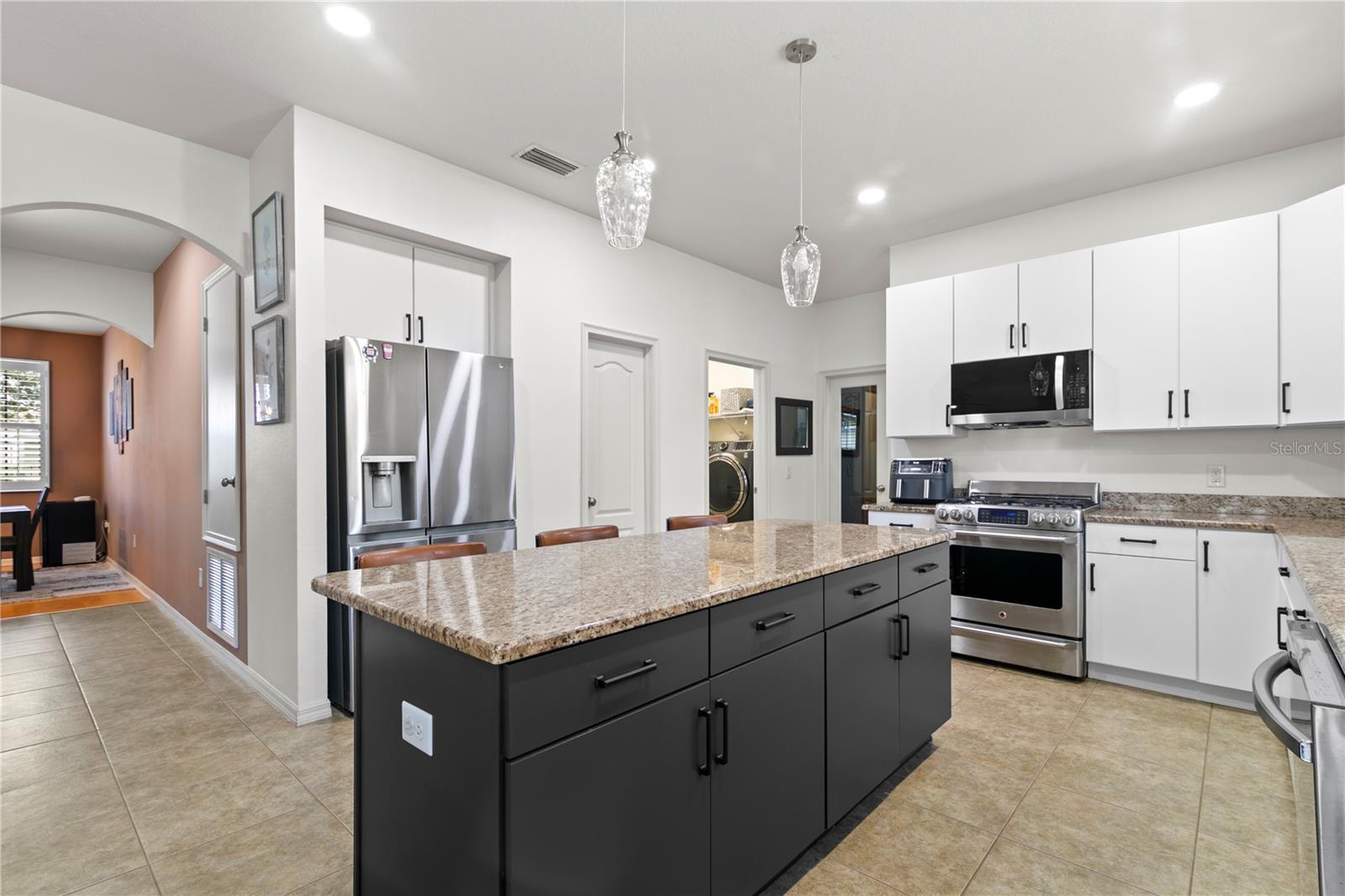 7931 HAMPTON LAKE DR — photo 17