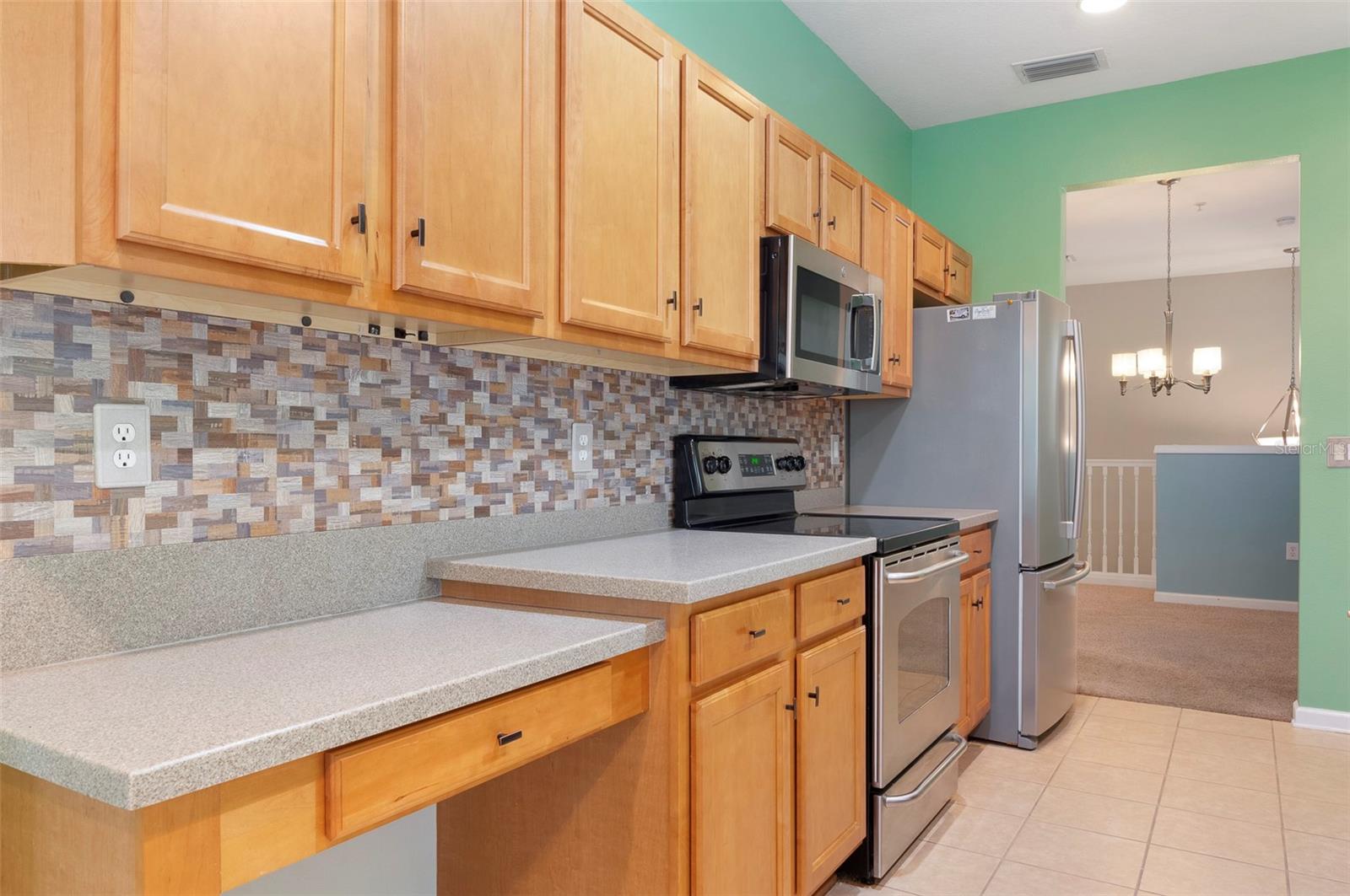 899 LANTERN WAY #201 — photo 11