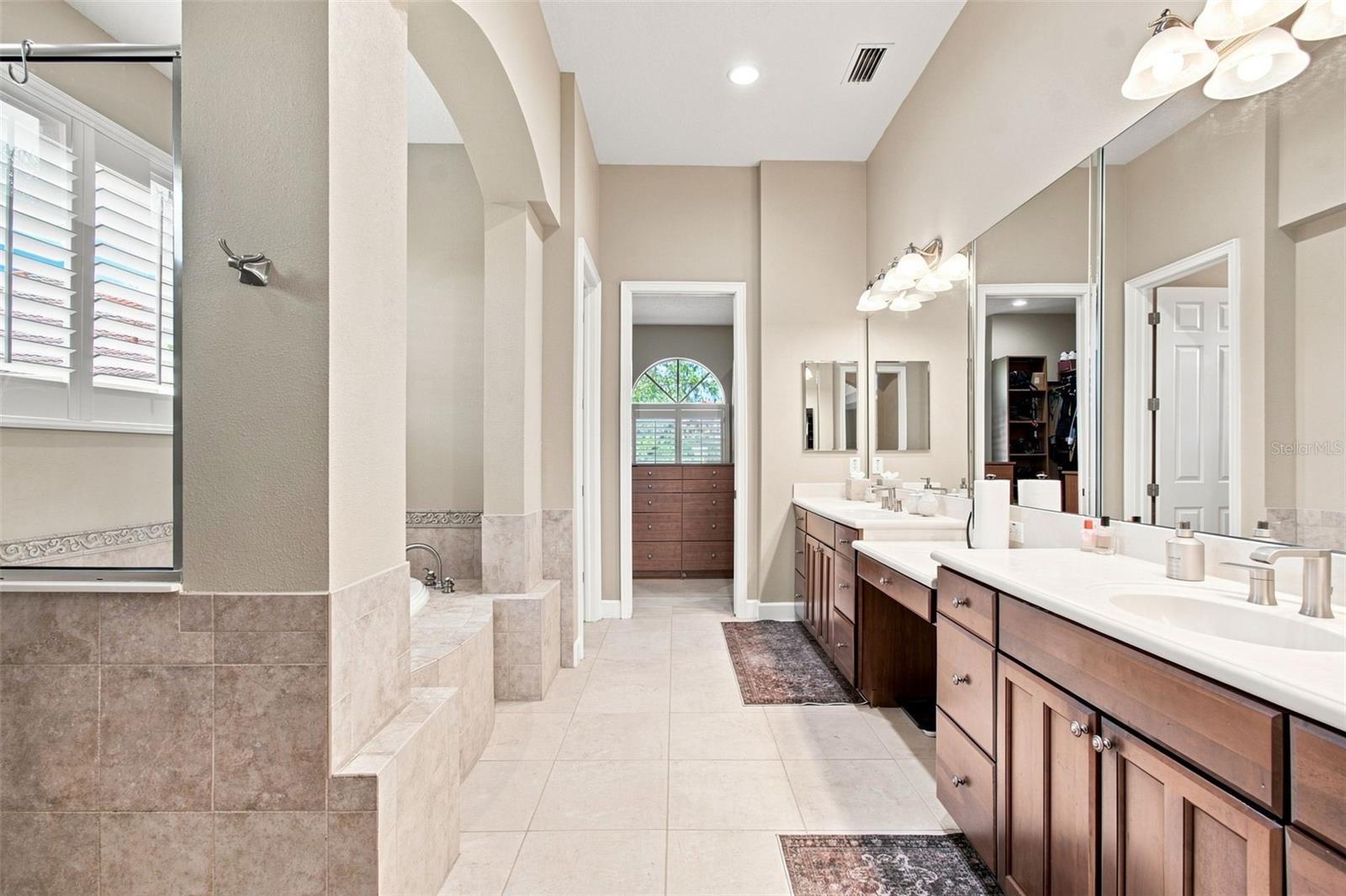 10801 BARBADOS ISLE DR — photo 49