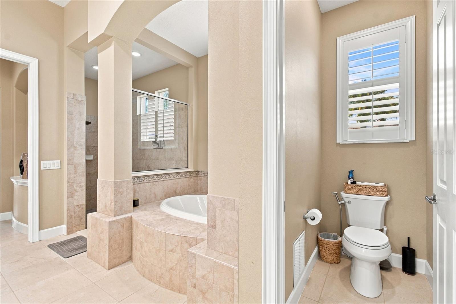 10801 BARBADOS ISLE DR — photo 52