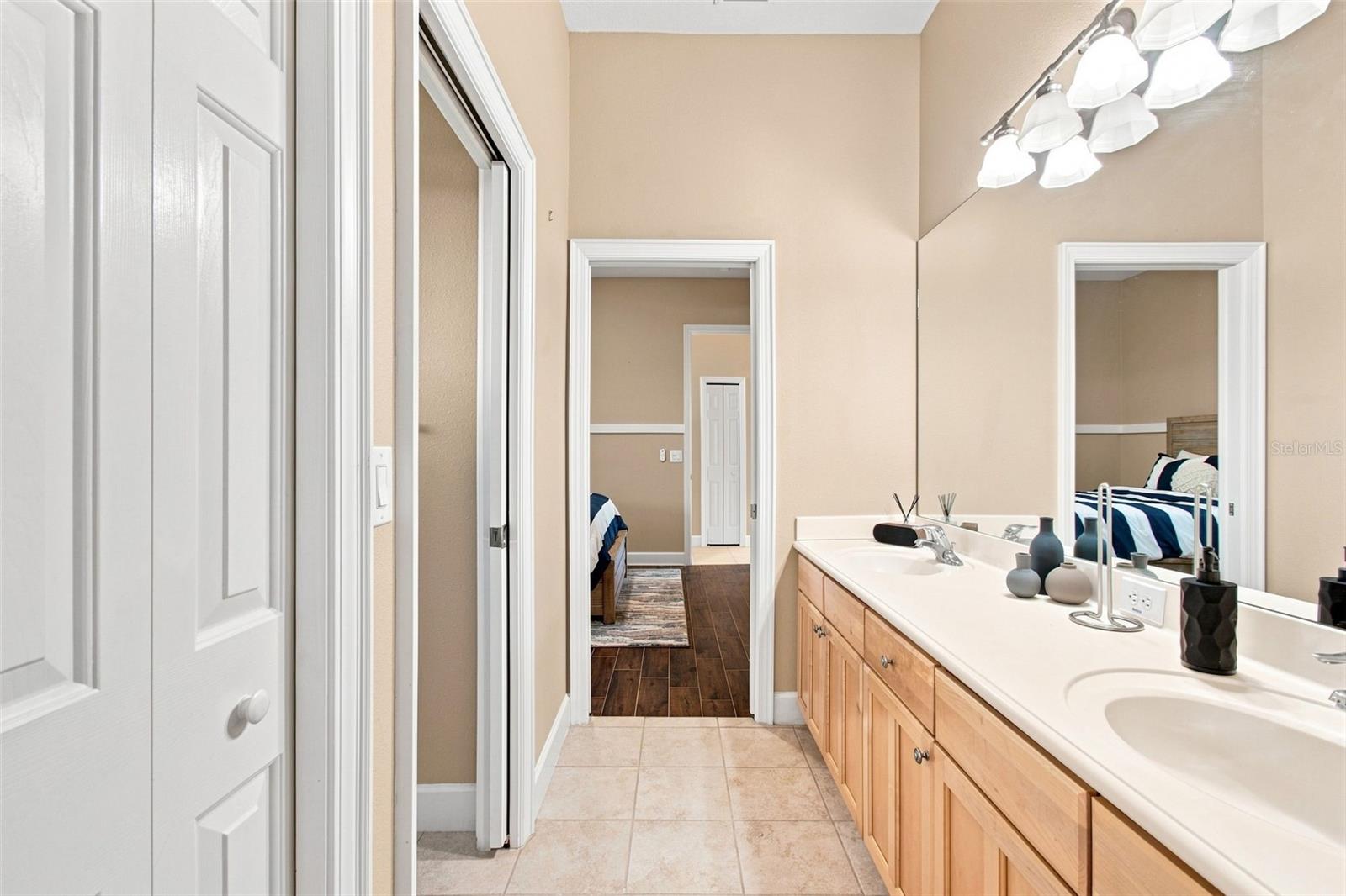 10801 BARBADOS ISLE DR — photo 61