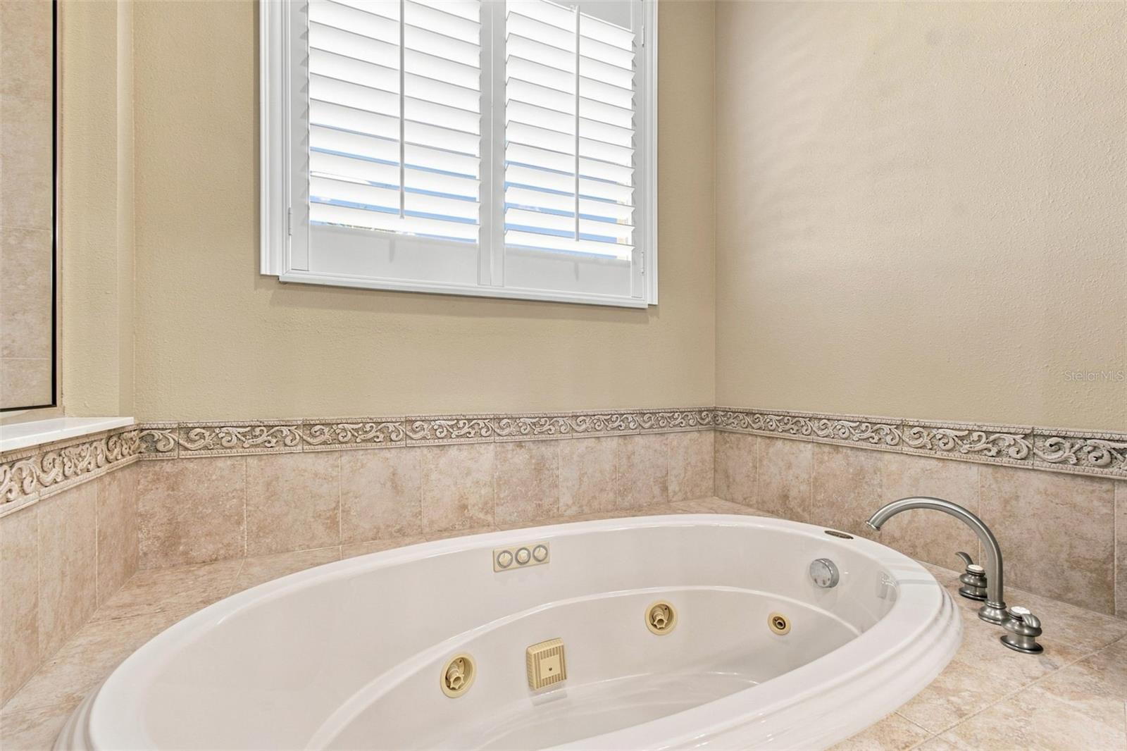 10801 BARBADOS ISLE DR — photo 54