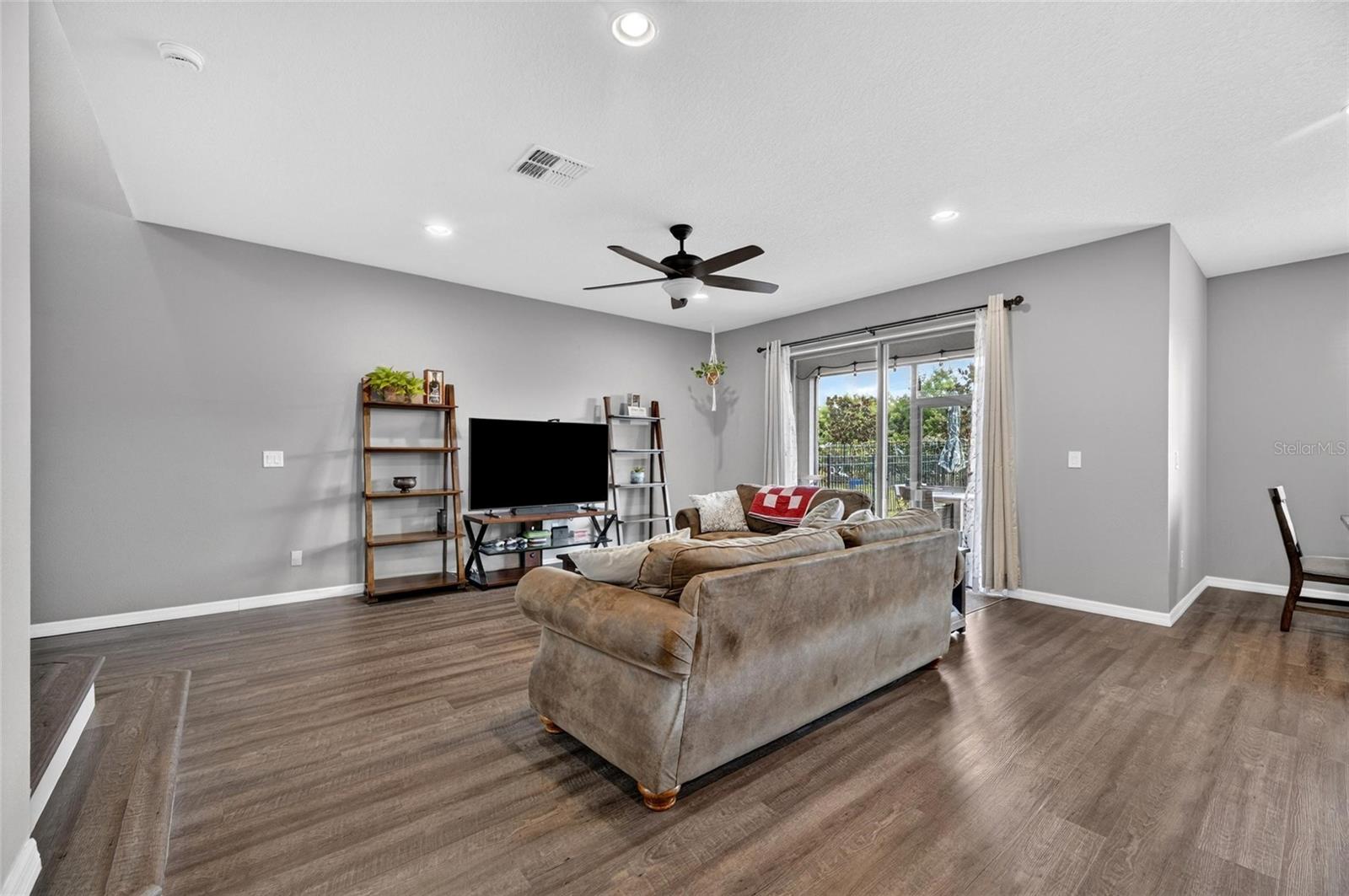 1521 CUSTER BAYOU ST — photo 22