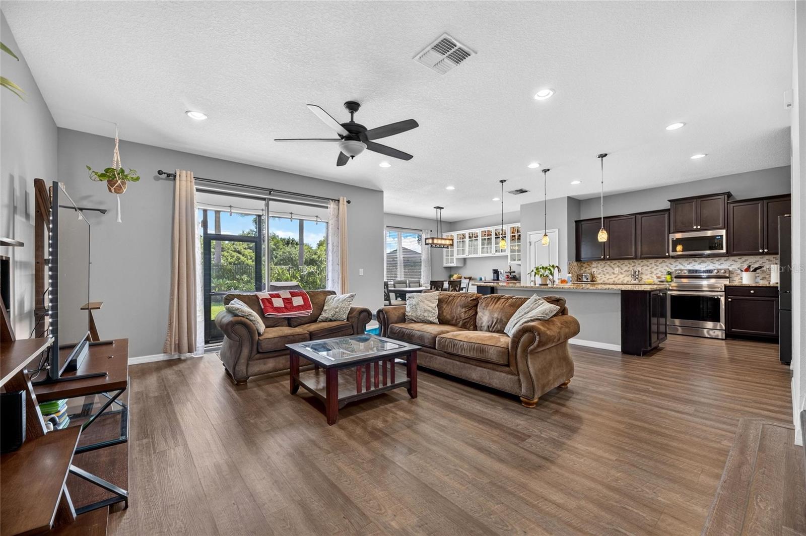 1521 CUSTER BAYOU ST — photo 17