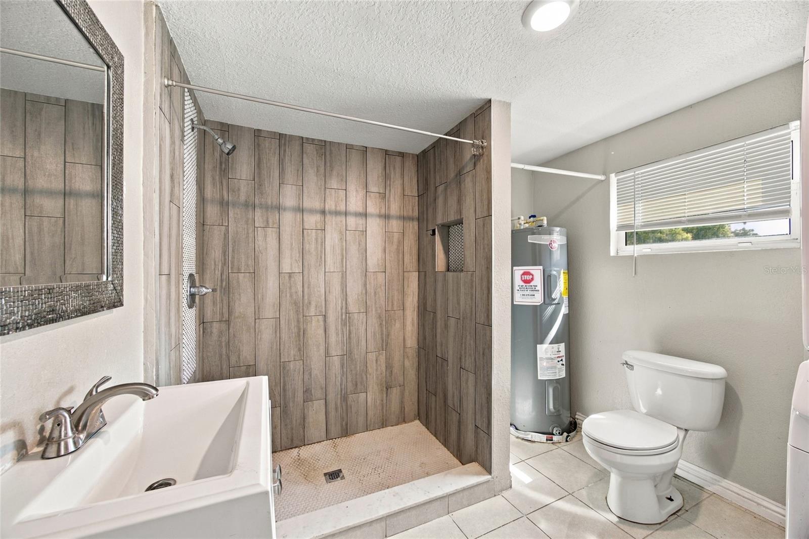 1109 N GORDON ST — photo 23