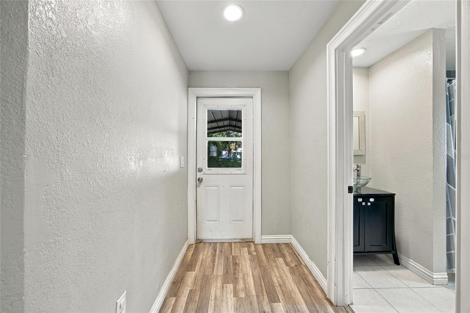 1109 N GORDON ST — photo 26