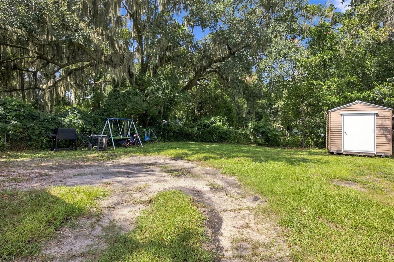 1109 N GORDON ST — photo 32