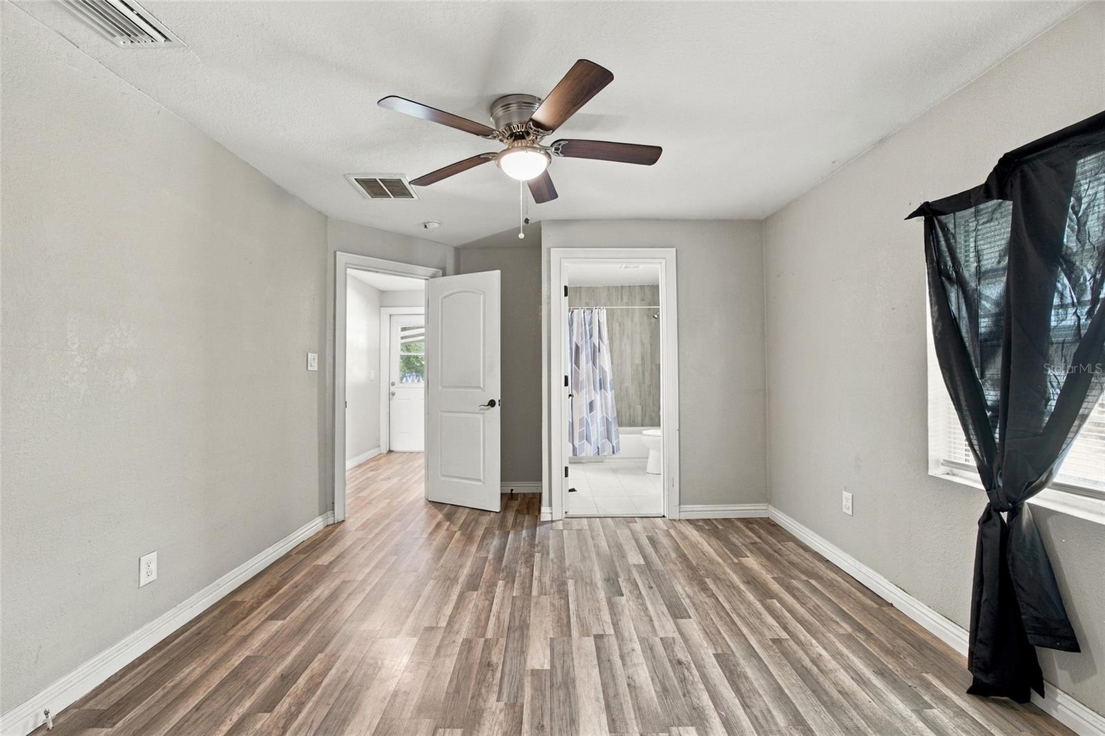1109 N GORDON ST — photo 14