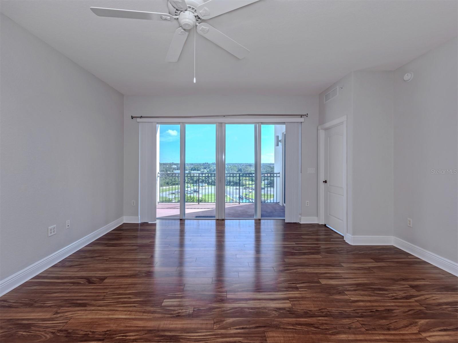 167 TAMPA AVE E #813 — photo 31
