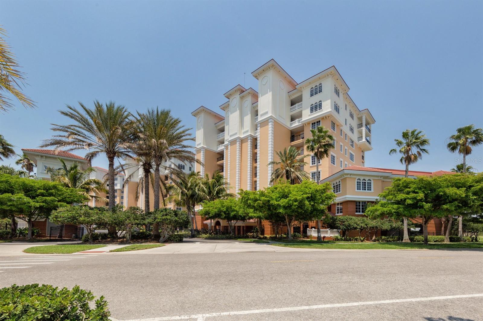 167 TAMPA AVE E #813 — photo 40