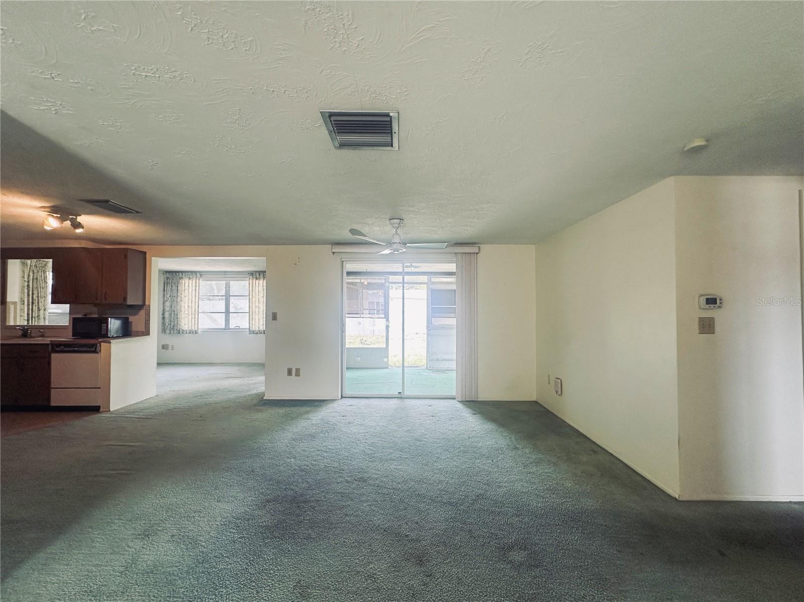 3249 TRASK DR — photo 2