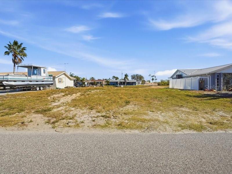 13612 GARRIS DR — photo 5