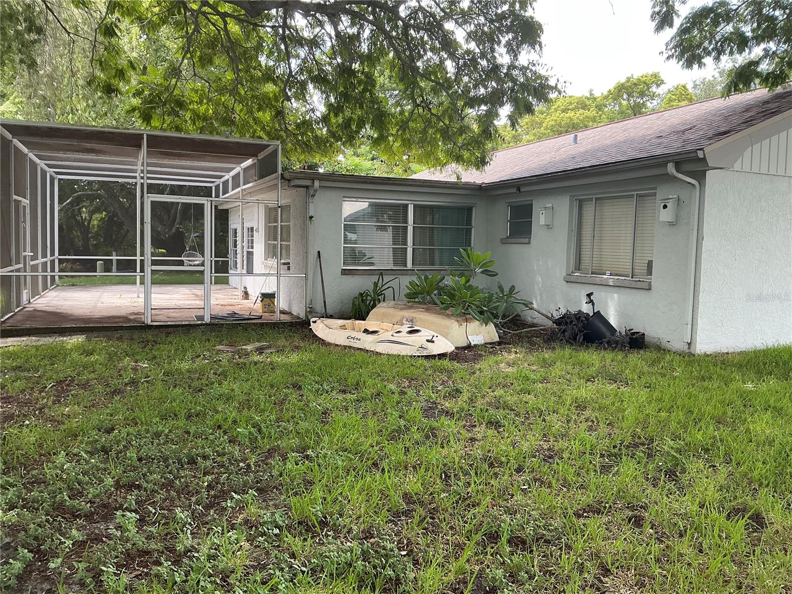 3900 EDGEMONT DR — photo 11