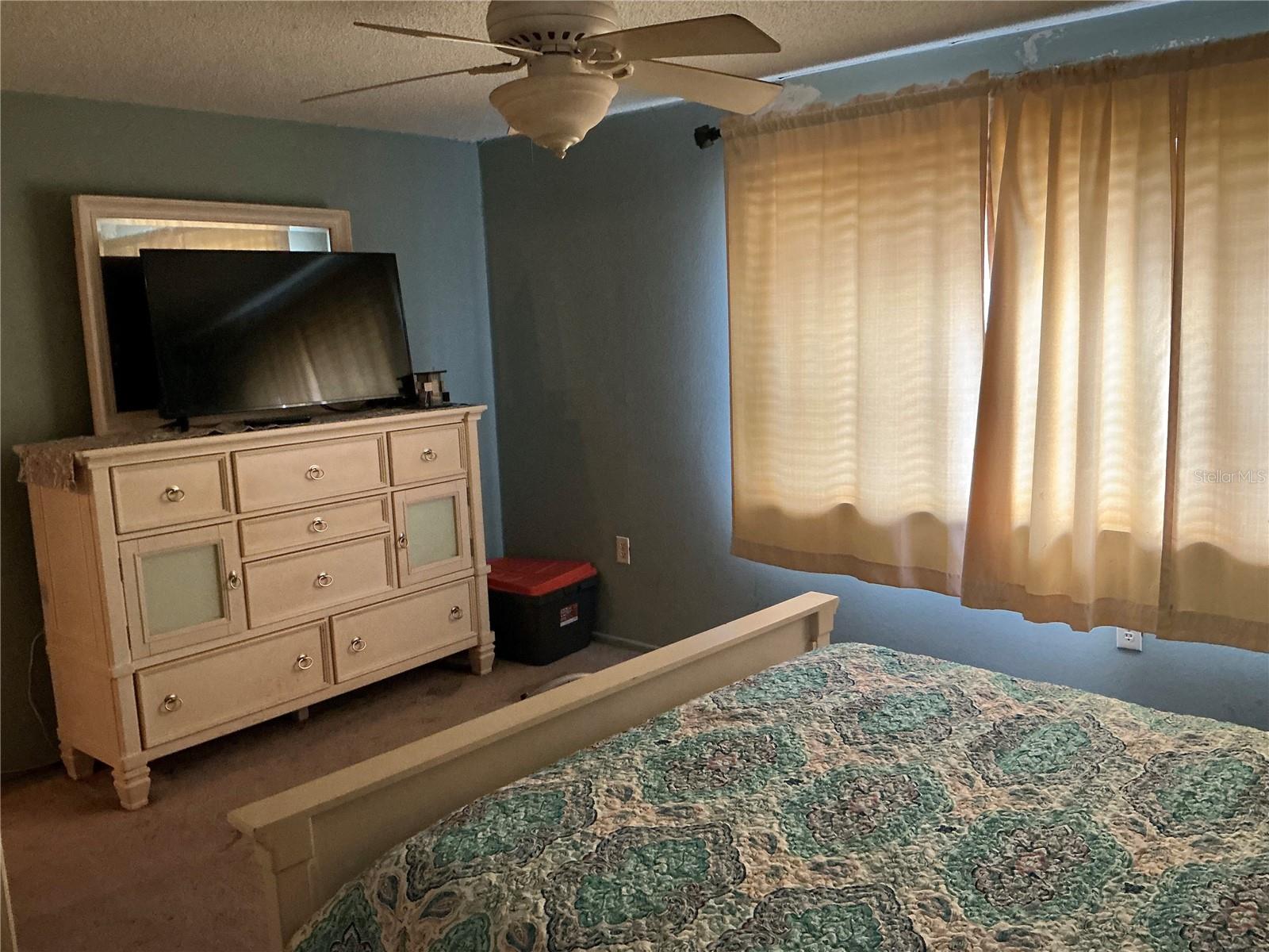3900 EDGEMONT DR — photo 3