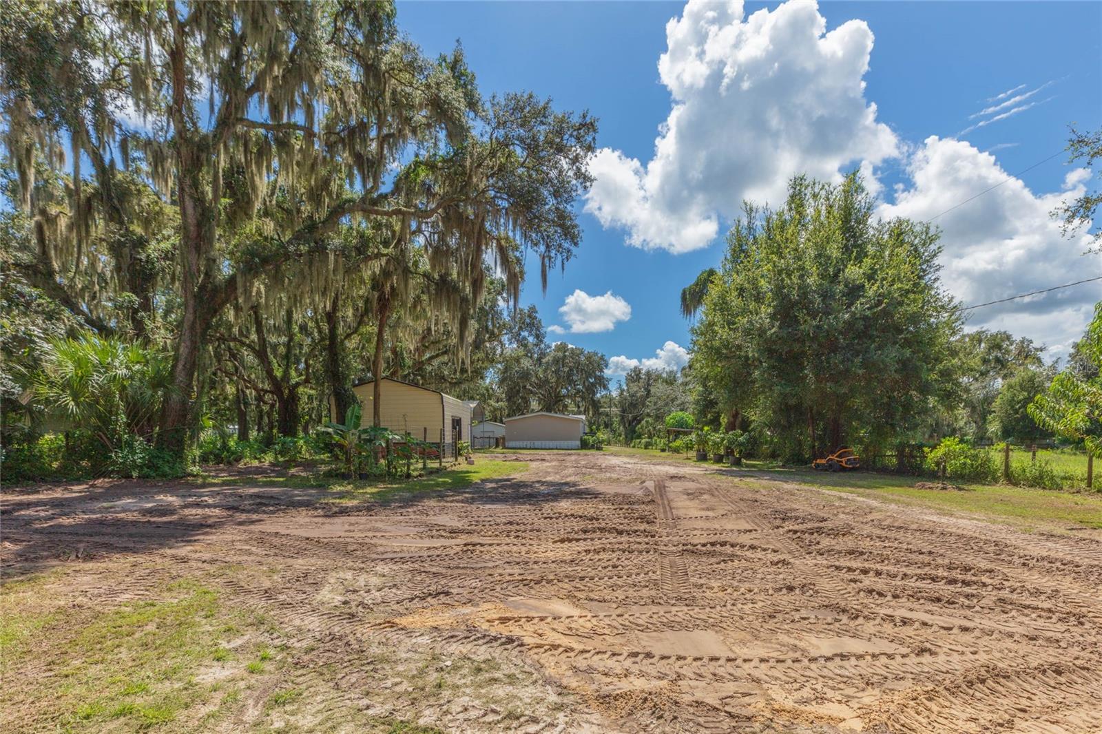 2250 NICHOLS RD — photo 40